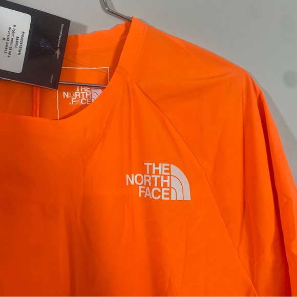 NEW North Face Men’s Flight Series Short Sleeve Shirt Size M - Picture 5 of 8